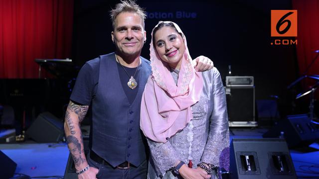 [Bintang] Ayu Azhari - Mike Tramp