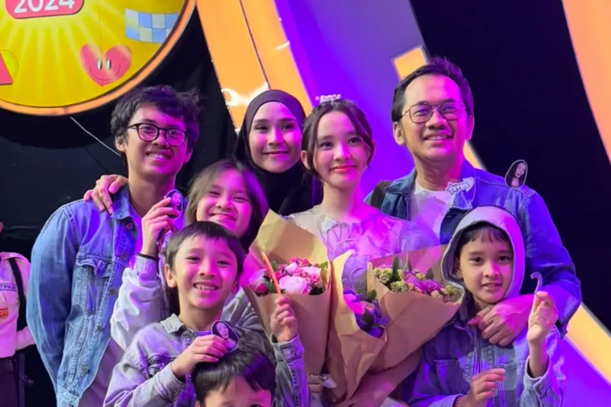Cut Tary, Zaskia Adya Mecca, dan Meisya Siregar Para Ibu Hadir Dukung Putri Mereka di Final Gadis Sampul 2024