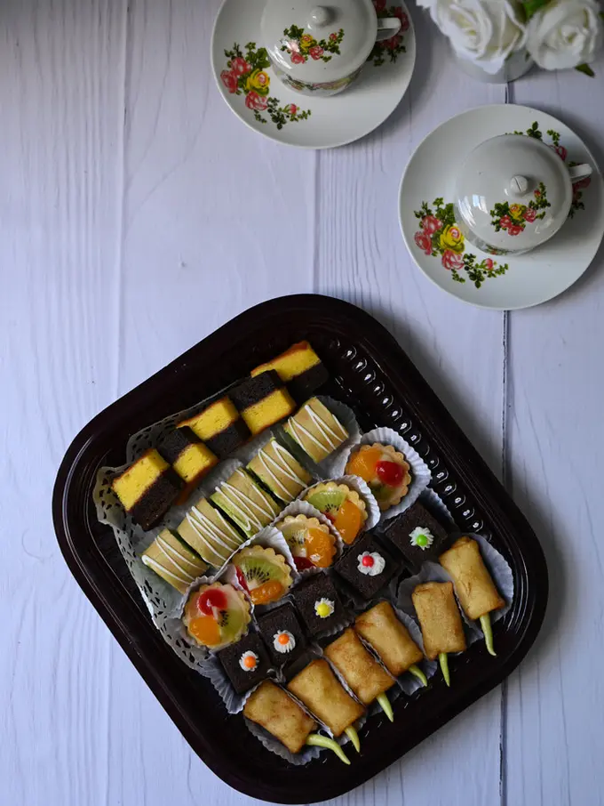 Rekomendasi Kue Nampan yang Cocok untuk Seserahan, Bikin Momen Lamaran Makin Sakral