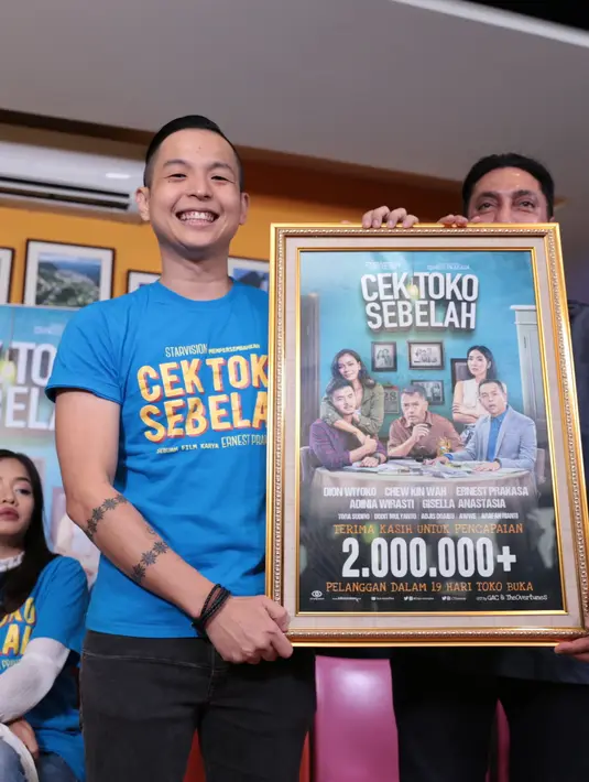 Pencapaian jumlah penoton hingga 2 juta lebih itu tidak menjadi target Ernest sejak awal, ia hanya menaruh target yang jumlahnya sedikit di atas film ‘Ngenest’. Berhasil melebihi target, tentu menjadi kebahagiaan untuk Ernest. (Adrian Putra/Bintang.com)