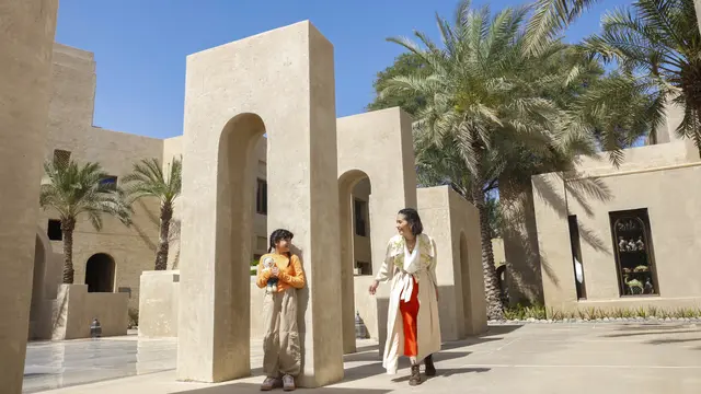 Tips Liburan ke Luar Negeri Bareng Anak dengan Nyaman dari Marsha Timothy