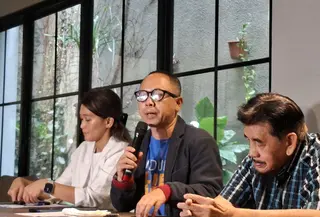 Yayasan Harapan Ibu Pondok Pinang (YHI-PP) memberlakukan sistem pendidikan jarak jauh (PJJ) selama satu minggu setelah polisi menemukan 996 senjata di ruangan mantan ketua yayasan. (Liputan6.com/Rifqy Alief Abiyya)