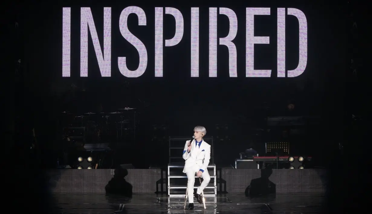 Sebelum meninggal dunia, Jonghyun telah menyelesaikan album terbarunya. Bahkan pria berwajah tampan itu juga menyelesaikan pemotretan untuk photobook. (Foto: twitter.com/SHINee)