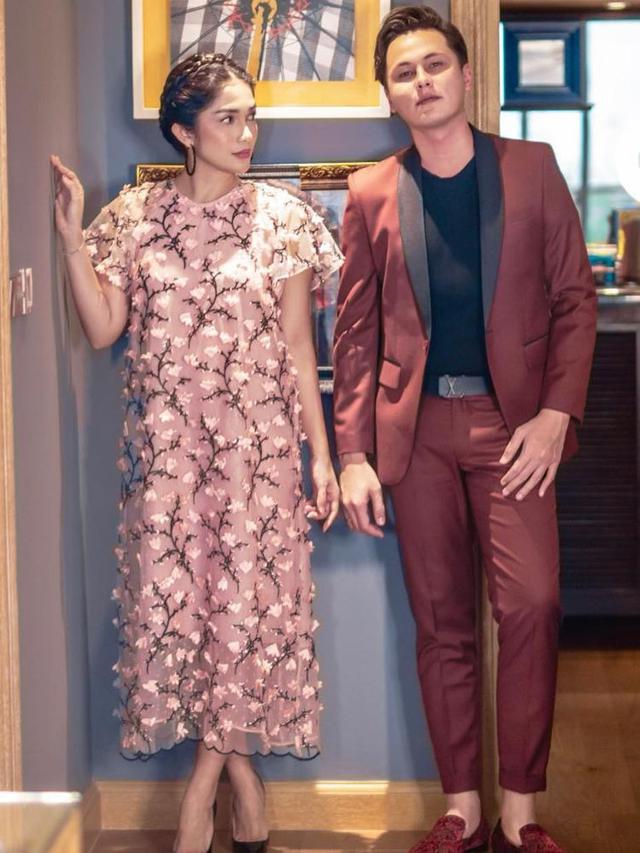 FOTO: 7 Tahun Menikah, Ini Momen Manis Ussy dan Andhika Pratama