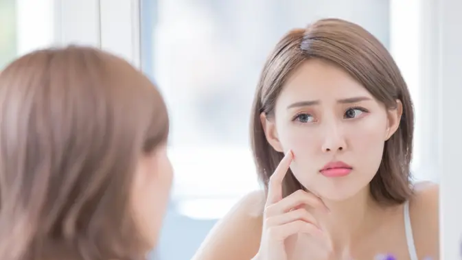 12 Cara Menghilangkan Flek Hitam Dan Bekas Jerawat Di Wajah Secara Alami Dalam Waktu Singkat Beauty Fimela Com