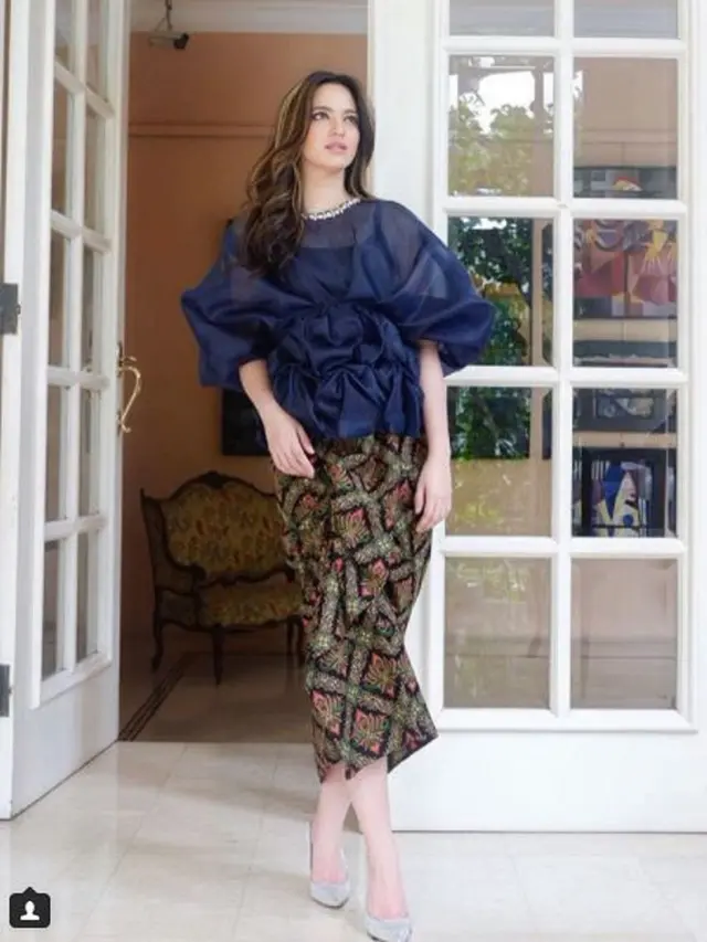 [Bintang] Nia Ramadhani