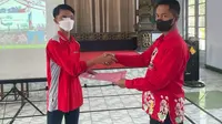 Puluhan tahanan anak di Jatim mendapatkan remisi di Hari Anak Nasional 2022. (Dian Kurniawan/Liputan6.com)