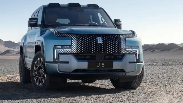 SUV listrik BYD Yangwang U8 dibekali tenaga buas dan tampilan yang futuristik