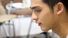 Ricky Harun Asik Main ‘Finger Board’ dengan Adik Prilly