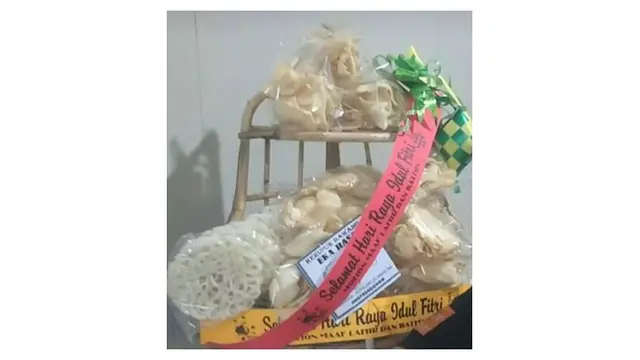 7 Potret Isian Hampers Lebaran Ini Anti-Mainstream, Bikin Geleng Kepala