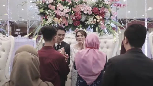 6 Potret Pernikahan Reiner Manopo dan Shirin Shafira di Video Klip, Didoakan Balikan