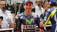 Jorge Lorenzo di podium usai menduduki posisi ketiga MotoGP Malaysia 2016. (AP Photo/Vincent Thian)