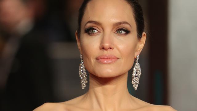 [Bintang] Angelina Jolie