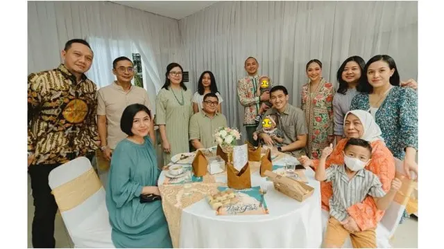 6 Potret Suasana Lebaran di Rumah BCL, Hadirnya Tiko Aryawardhana Jadi Sorotan