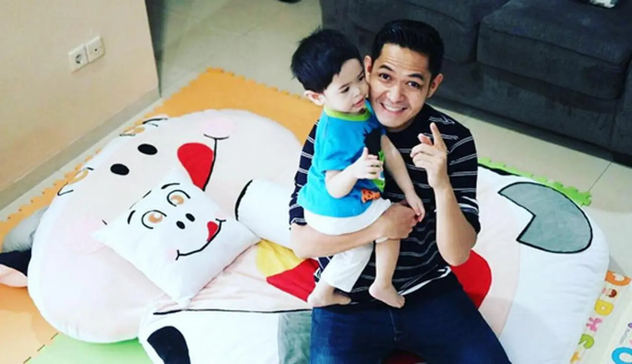 Malam penghargaan Infotainment Awards 2017 berlangsung di Studio 6 Emtek City, Jakarta Barat, Selasa (24/1/2017) malam. (Instagram/dude2harlino)