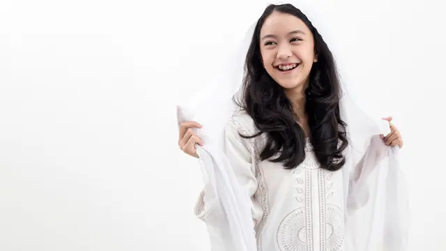 Ide Mix and Match Busana Syari yang Bikin Gaya Tetap Modis