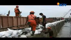 Akibat banjir rob ini, ketinggian rumah mencapai 40 hingga 50 sentimeter. Warga Luar Batang juga tergenang akibat kebocoran tanggul.