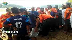 Diduga tak bisa berenang, dua bocah SD di Banyumas hanyut saat sedang mandi di Sungai Serayu, yang saat itu sedang dalam kondisi banjir.