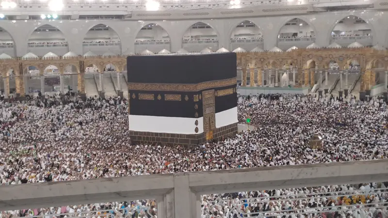 Suasana kepadatan jemaah di kawasan Masjidil Haram, Makkah jelang pelaksanaan puncak haji