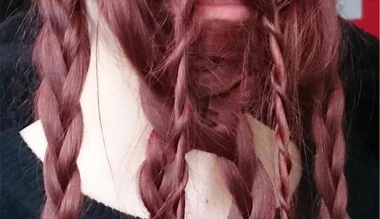 Cewek Juga Bisa Punya Jenggot  Tren Kepang Rambut  Panjang  