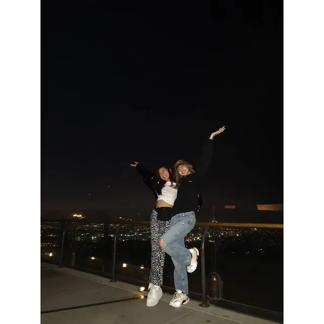Niki dan Lisa Blackpink (Instagram/ lalalalisa_m)