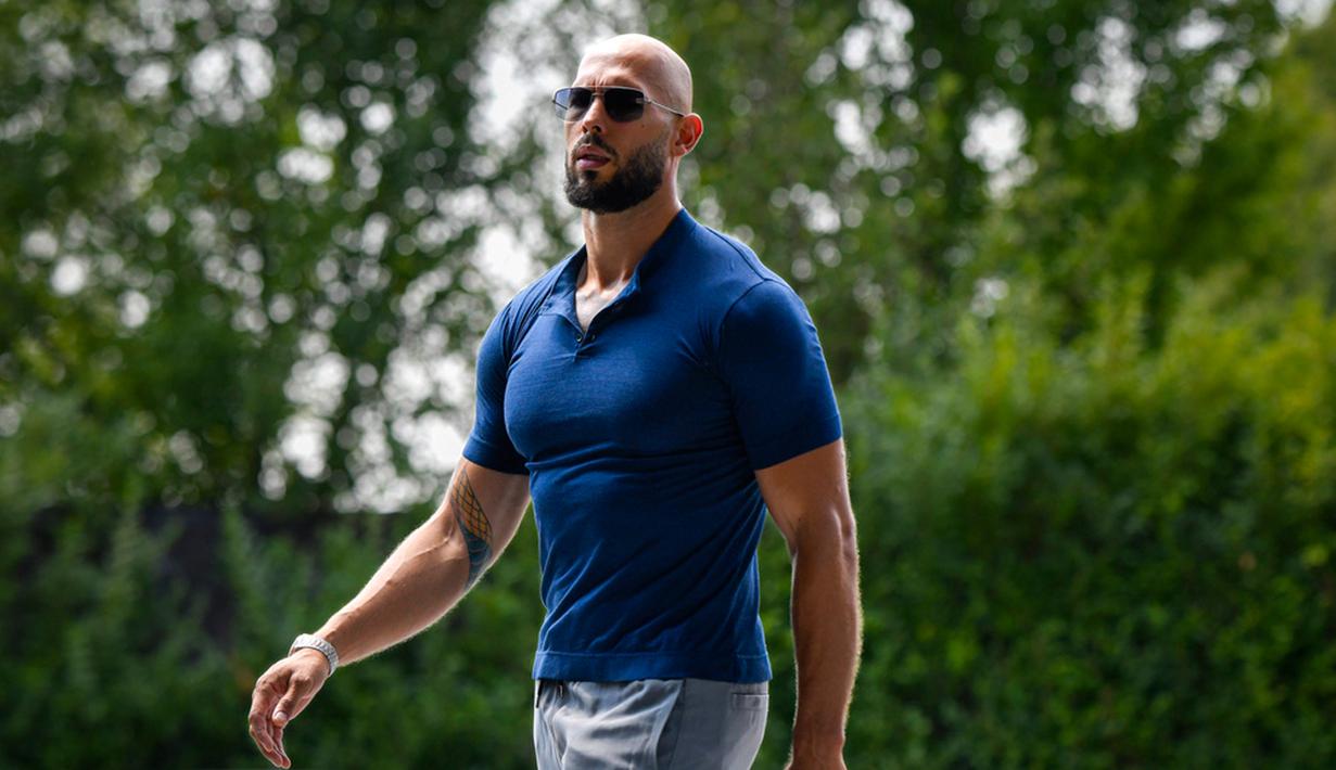 Namun demikian, Tate tidak dapat meninggalkan Rumania meski ada keputusan pengadilan pada hari Jumat. (AP Photo/Alexandru Dobre)