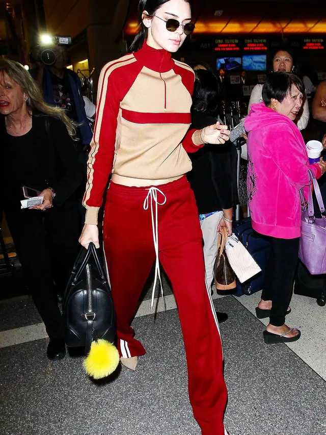 [Bintang] Best Friend Goals! Tips Padu-padan Gaya Athleisure Gigi Hadid-Kendall Jenner yang Super Attractive