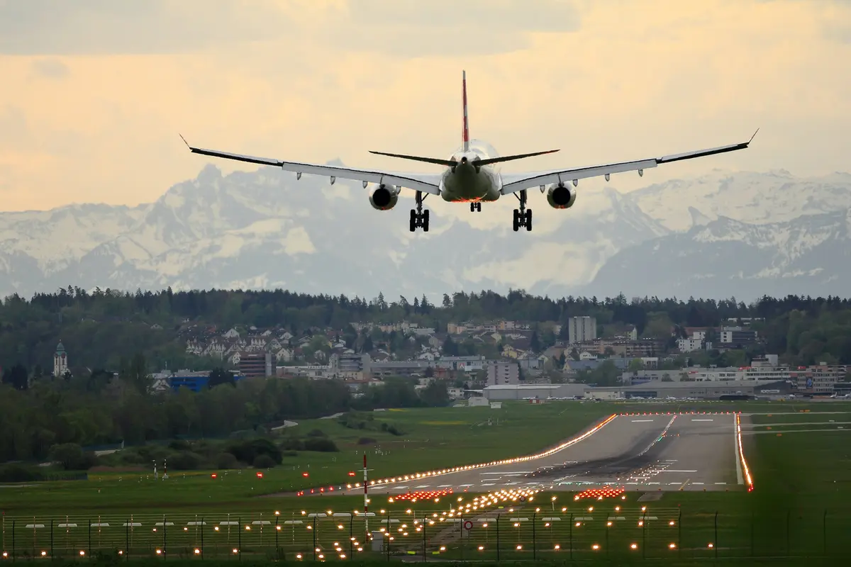 Pesawat Boeing 737 Jatuh di Cina, Bawa lebih dari 130 Penumpang