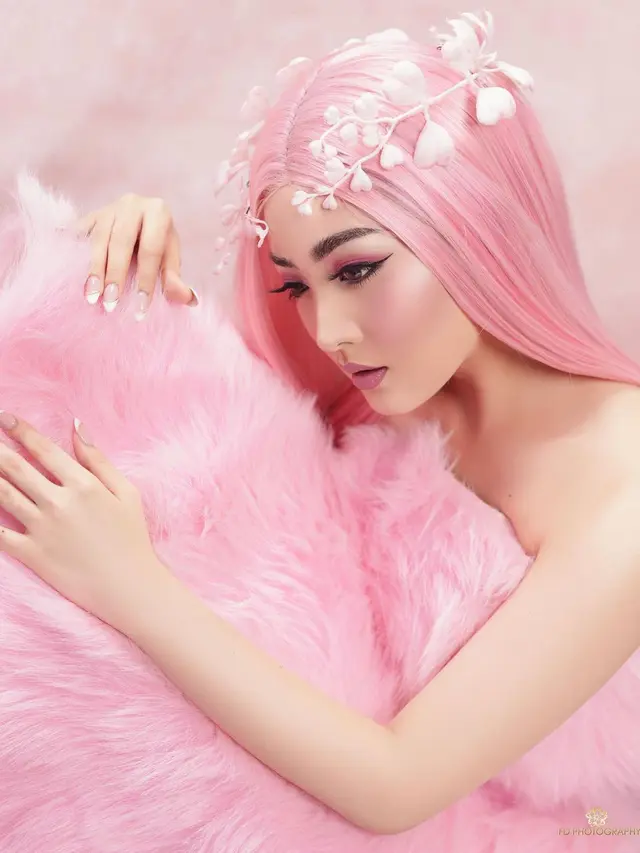 8 Pesona Natasha Wilona dalam Pemotretan Serba Pink, Bak Barbie