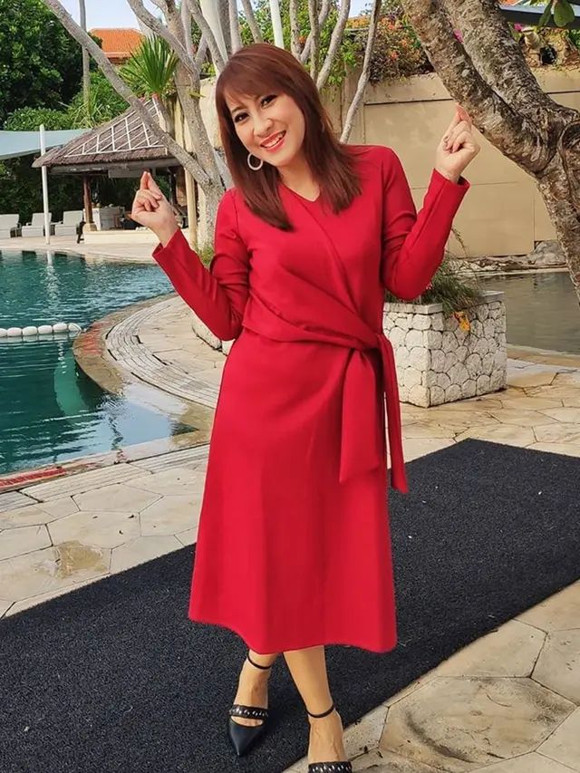 16 Tahun Berlalu, Ini 6 Potret Cantik Nia AFI yang Tetap Awet Muda Bak ABG
