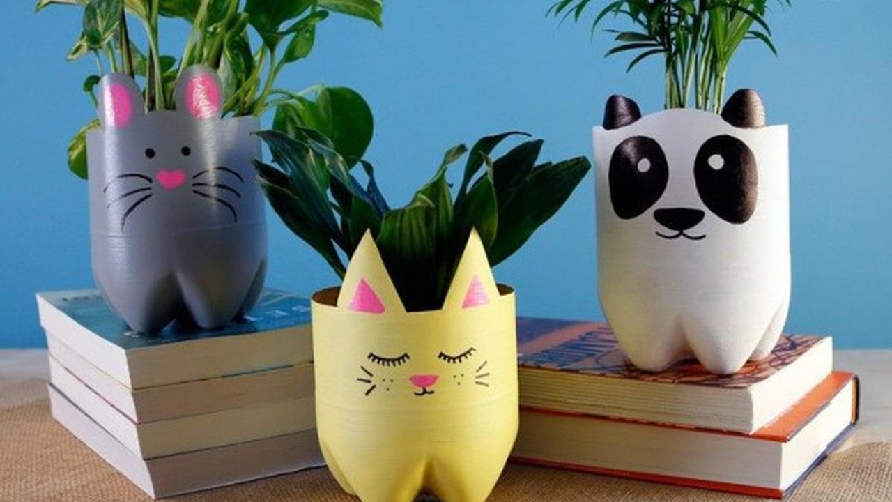 Ilustrasi pot bunga botol bekas | Seventeen