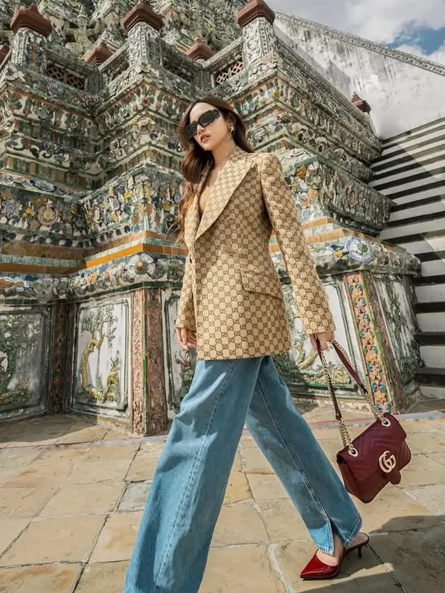 OOTD Mahalini Tutupi Baby Bump Mengenakan Blazer Oversize. [@mahaliniraharja]