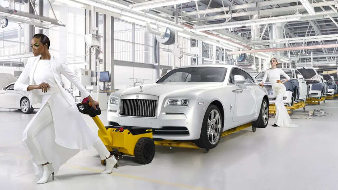 Rolls Royce Wraith - Inspired by Fashion 1