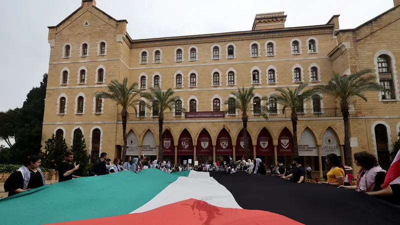 Makin Meluas, Mahasiswa Pro-Palestina Berunjuk Rasa di Kampus American University of Beirut