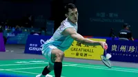 Pebulu tangkis tunggal putra Indonesia&nbsp;Jonatan Christie tersingkir di babak 16 besar&nbsp;China Open 2025. Jonatan takluk dari wakil Prancis Christo Popov dengan rubber game 12-21, 21-13, dan 16-21 di Olympic Sports Center Gymnasium, Changzhou, Kamis (24/7).&nbsp;(foto: PBSI)