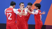 Pemain Timnas Futsal Indonesia merayakan gol ke gawang Iran dalam laga final Piala Asia Futsal 2026 di Indonesia Arena, Jakarta, Sabtu (7/2/2026). (Bola.com/Abdul Aziz)