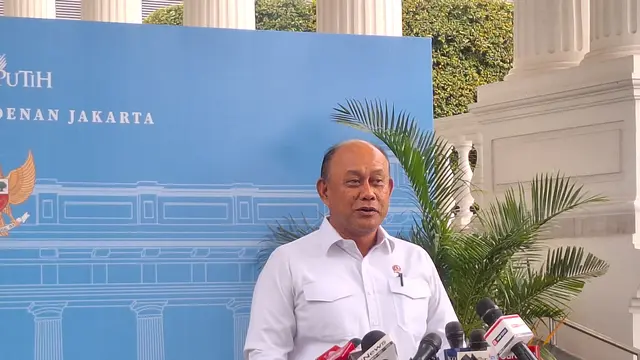 Kepala Badan Gizi Nasional (BGN) Dadan Hindayana. Dia mengatakan menu makan bergizi gratis (MBG) selama Ramadan akan disesuaikan agar tak mudah basi dan bisa dimakan saat berbuka puasa.