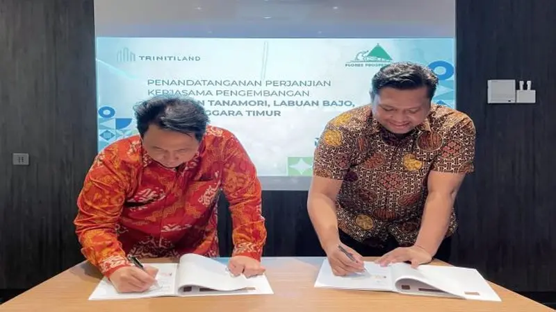 Penandatanganan perjanjian kerja sama pengembangan proyek di Tanamori, NTT pada 25 Februari 2022 (Dok: PT Perintis Triniti Properti Tbk/TRIN)