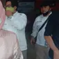 Ratu Tatu Chasanah usai diperiksa Bawaslu Banten. Selasa (14/10/2020). (Yandhi Deslatama/Liputan6.com)