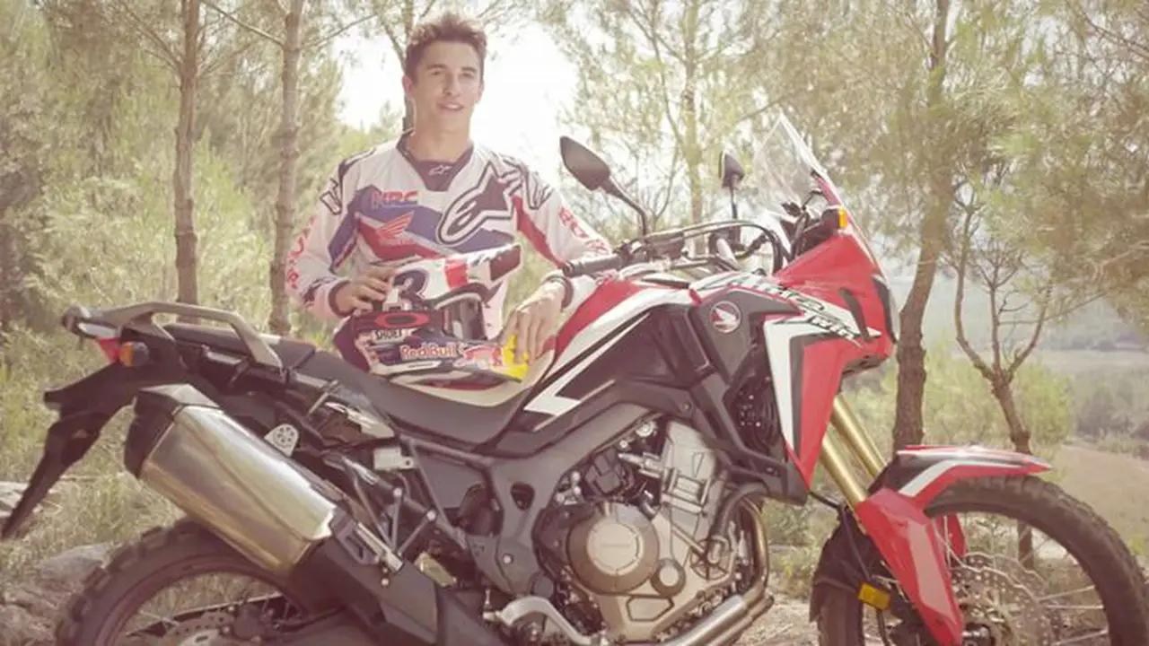 Aksi Marquez Cicipi Motor Dual Purpose Terbaru Honda