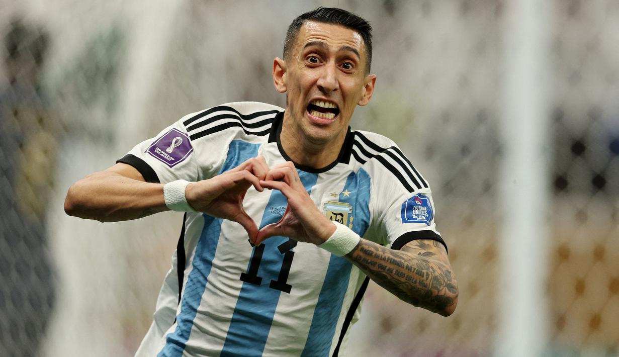 Angel Di Maria mencetak satu gol ke gawang Prancis pada laga final Piala Dunia 2022. Penyerang Juventus itu tampil menawan dan benar-benar mampu merepotkan bek lawan. (AFP/Adrian Dennis)