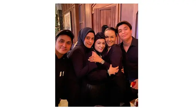 7 Potret Ulang Tahun Nikita Mirzani, Mewah dan Penuh Kebahagiaan