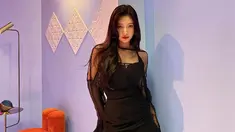 Joy menjadi salah satu member Red Velvet yang cukup aktif mengunggah kegiatan di media sosial. Artis naungan SM Entertainment ini pun sering kali curi perhatian dengan berbagai gaya penampilannya. (Liputan6.com/IG/@_imyour_joy)