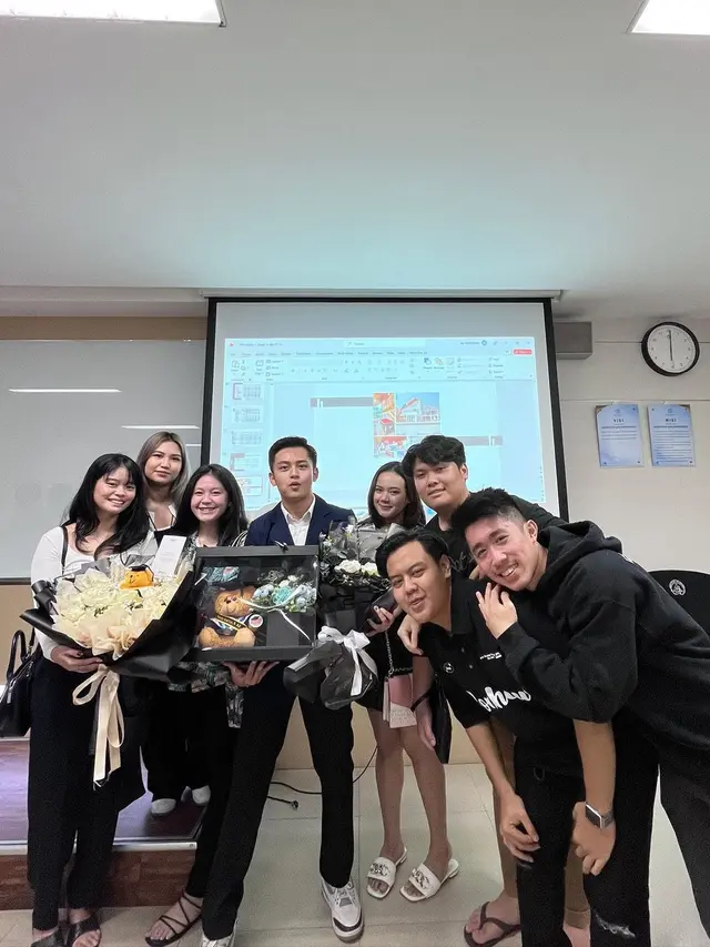 Randy Martin akhirnya lulus kuliah di tengah kesibukan syuting (Foto: instagram randymartinnn)