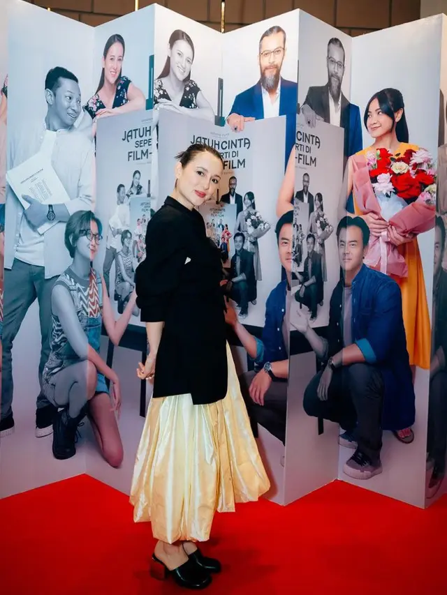 Julie Estelle di Gala Premier Jatuh Cinta seperti di Film Film