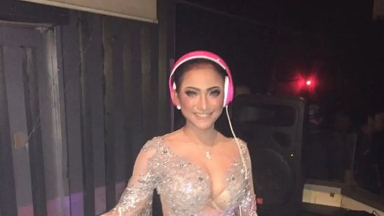 [Bintang] Amel Alvi