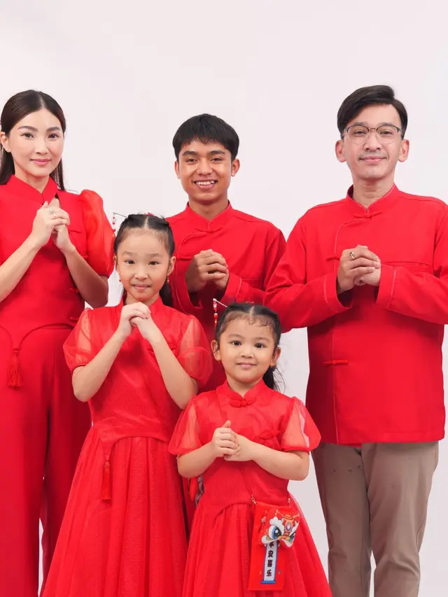 Potret keluarga Sarwendah dan Ruben Onsu sebelum gugatan cerai dilayangkan (Sumber: Instagram/@sarwendah29)