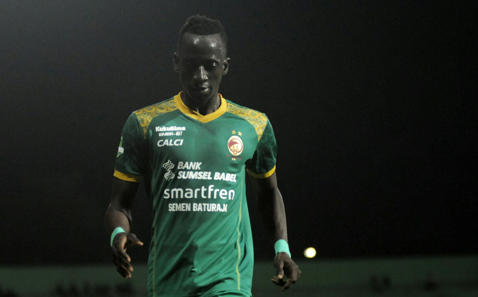 Makan Konate dikaitkan dengan Arema. (Bola.com/Iwan Setiawan)