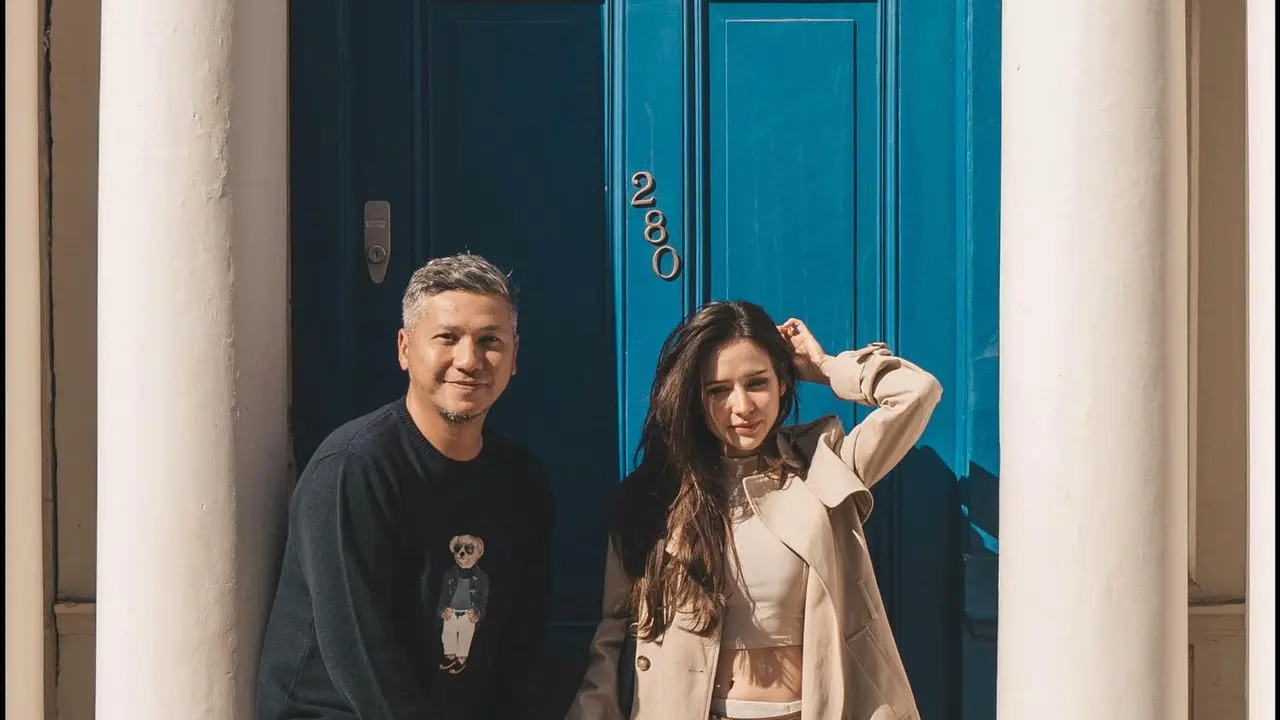 6 Kebersamaan Gading Marten dengan Eve Suz di London yang Dikabarkan Dekat