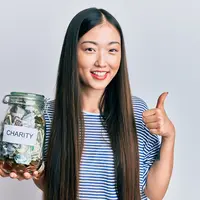 ilustrasi perempuan dermawan/Krakenimages.com/Shutterstock